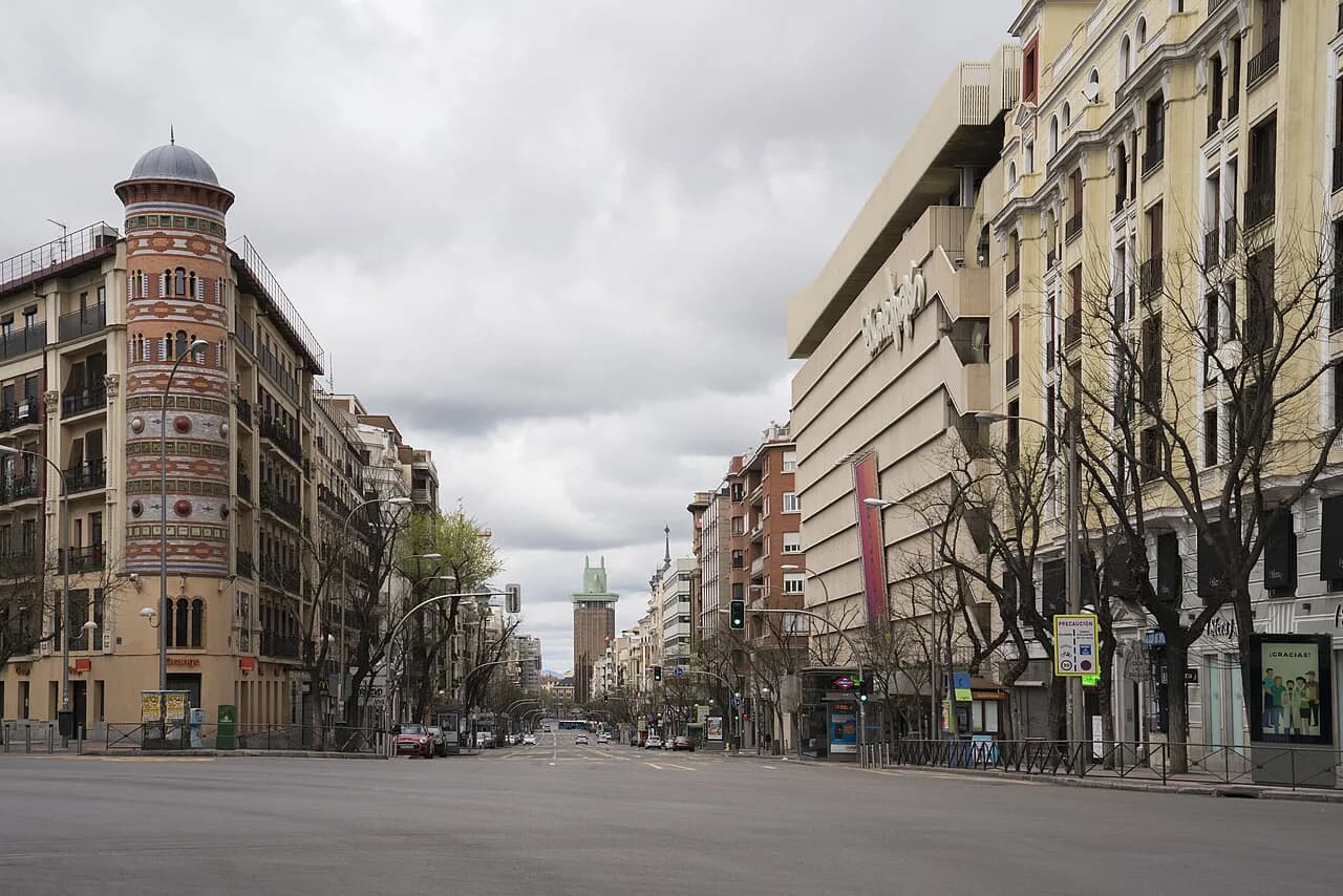 4-Star Hotels in Madrid: Rooms, Buildings and Facilities
