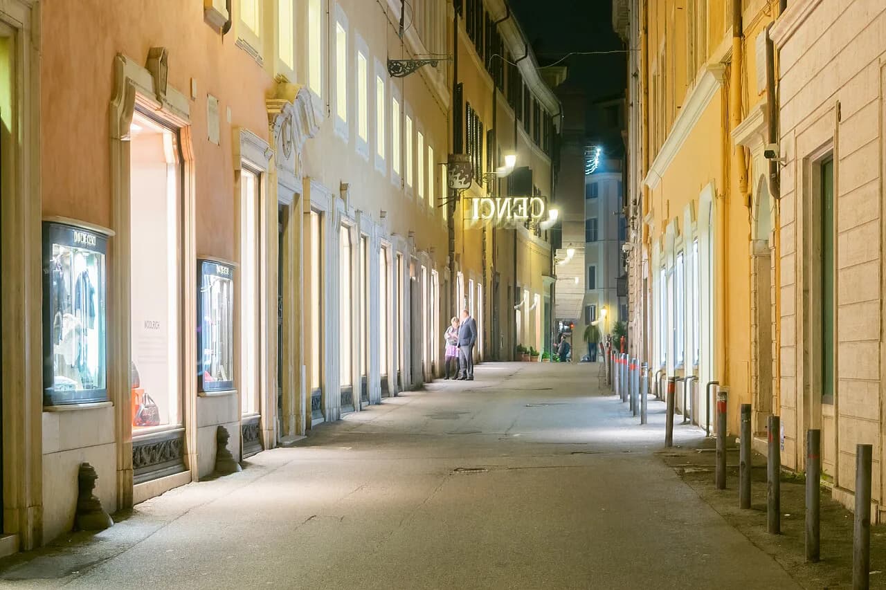 4-Star Hotels in Rome: Venere, Artemide and iQ Room Choices