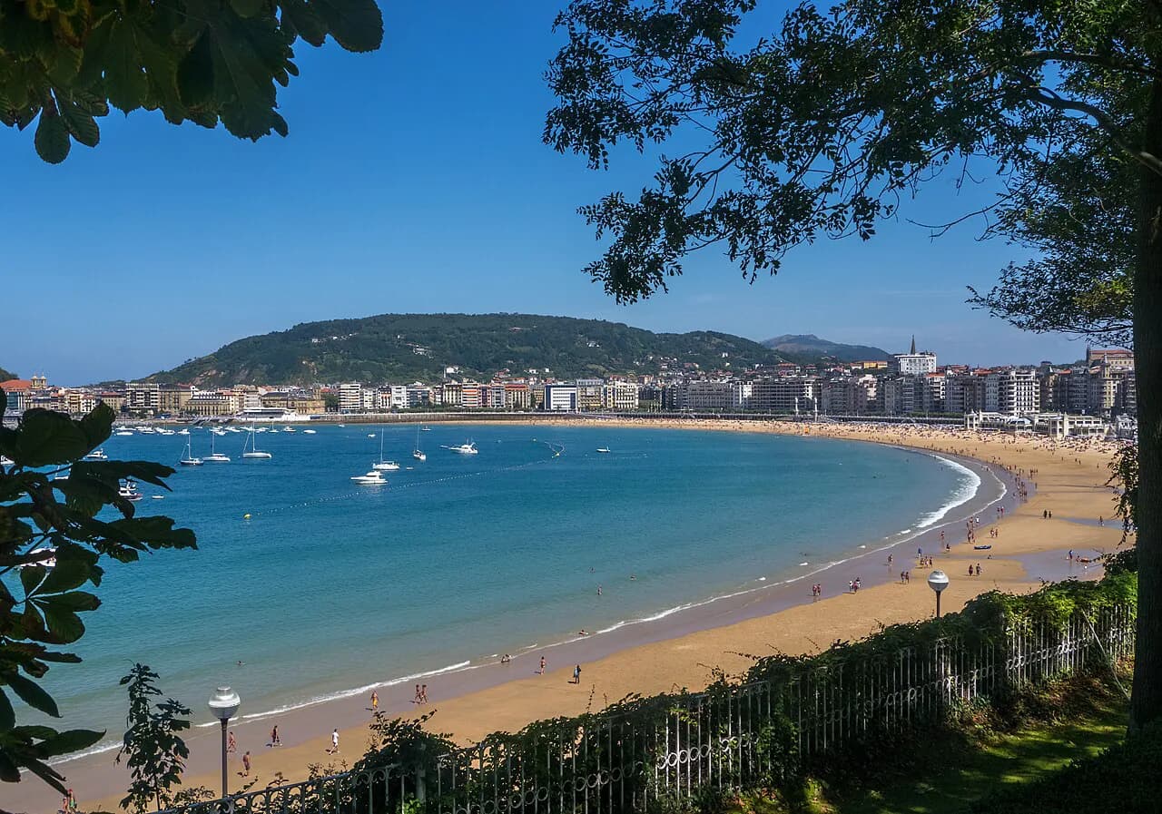 5-Star Hotels in San Sebastián: Compare Four Room Choices