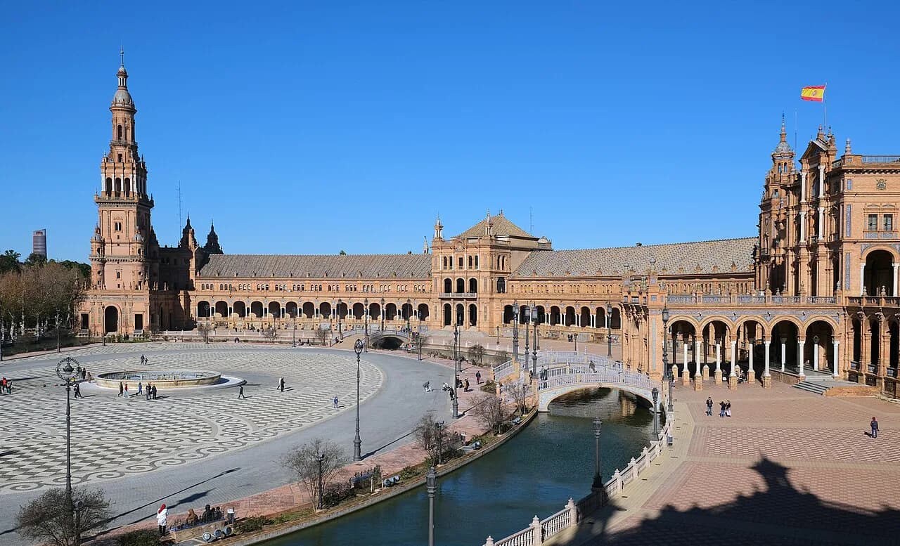 Best Hotels in Seville: Choose by Room Format and Features