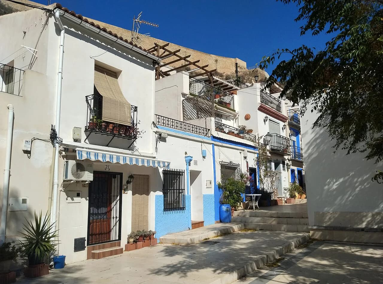Boutique Hotels in Alicante: Buildings and Room Details