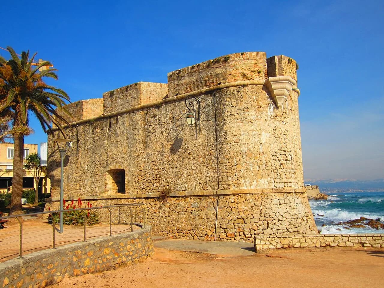 Boutique Hotels in Antibes: Rooms With Outdoor Space