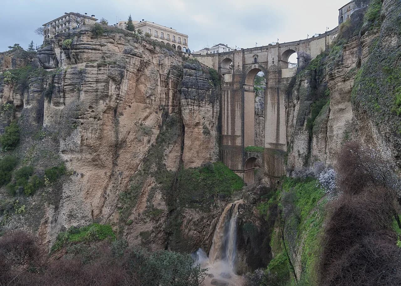 Boutique Hotels in Ronda: Compare Rooms and Settings