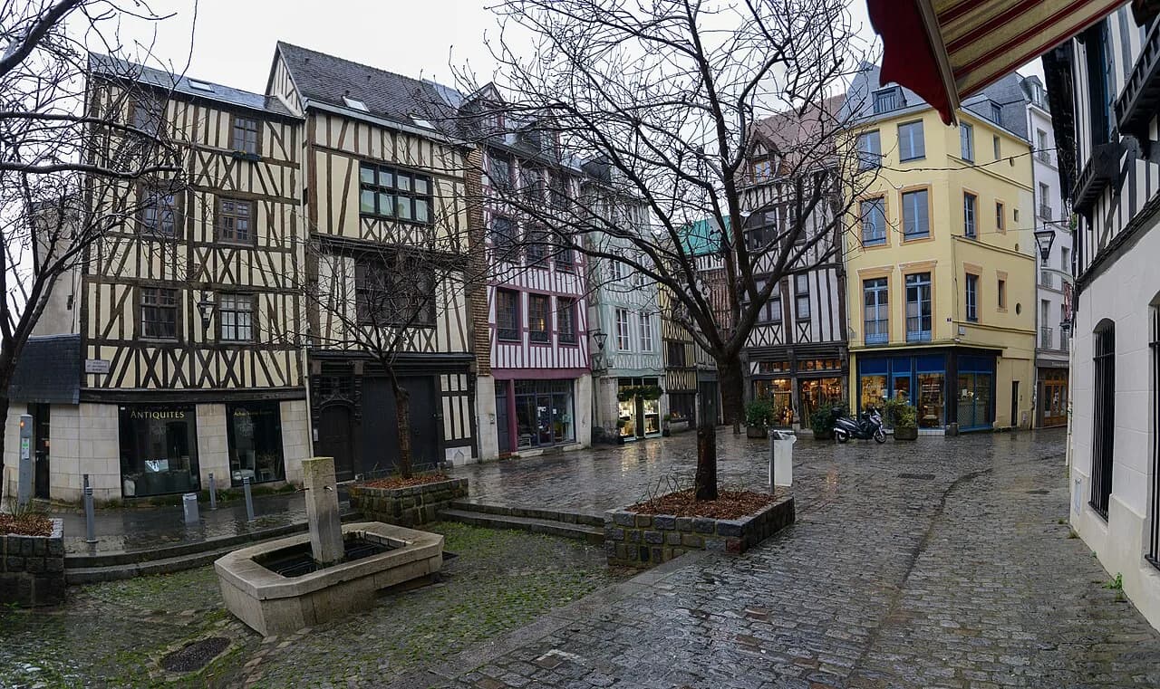 Boutique Hotels in Rouen: Compare Rooms and Settings