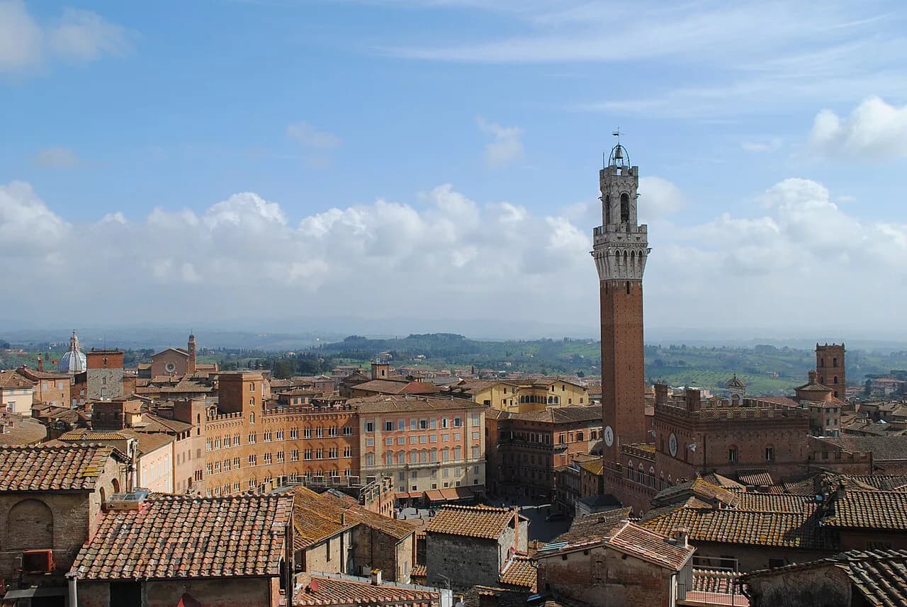 Boutique Hotels in Siena: Design Cubes and Frescoed Rooms