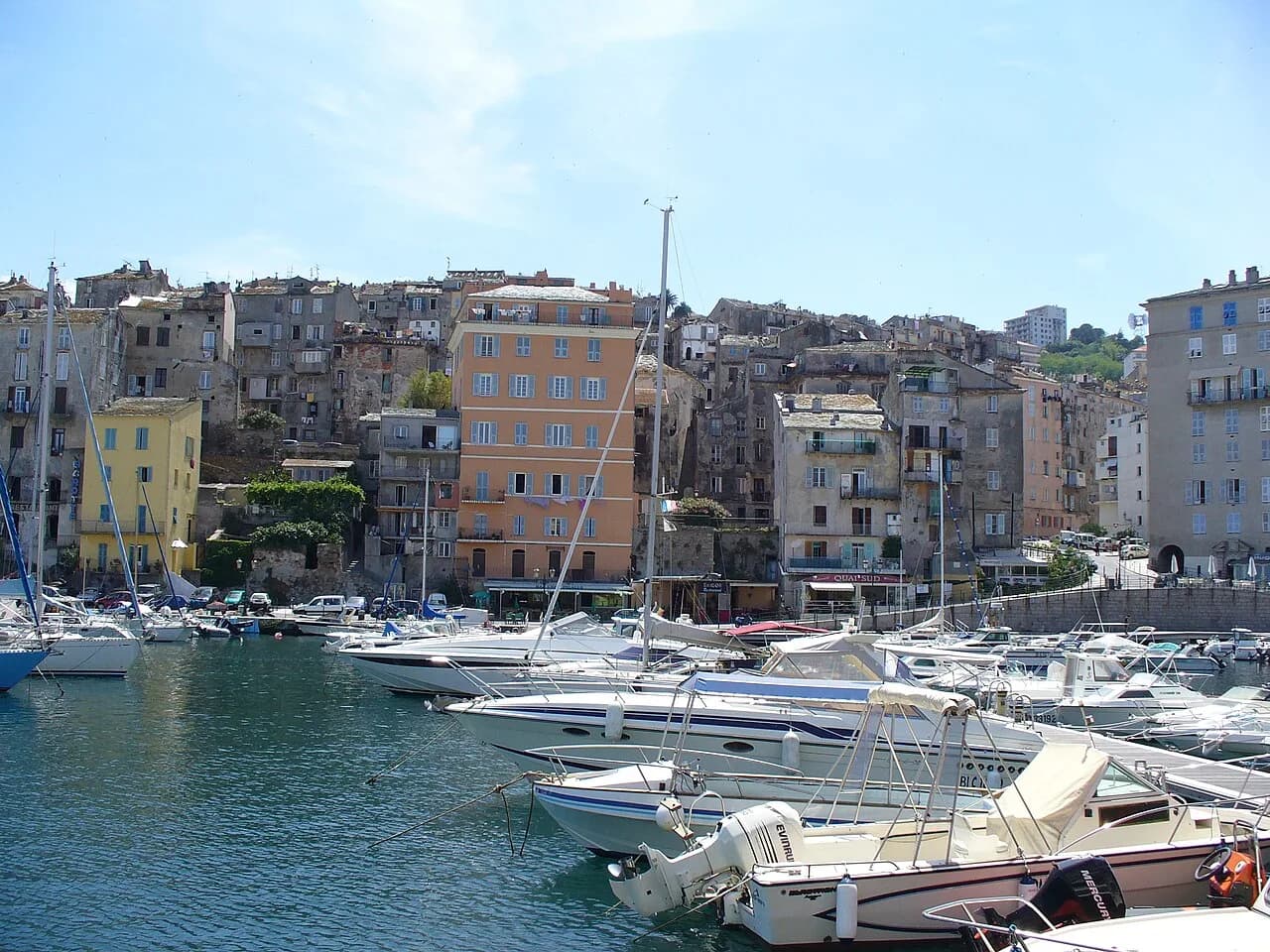 Cheap Hotels in Bastia: Low-Cost Rooms and Kitchen Options