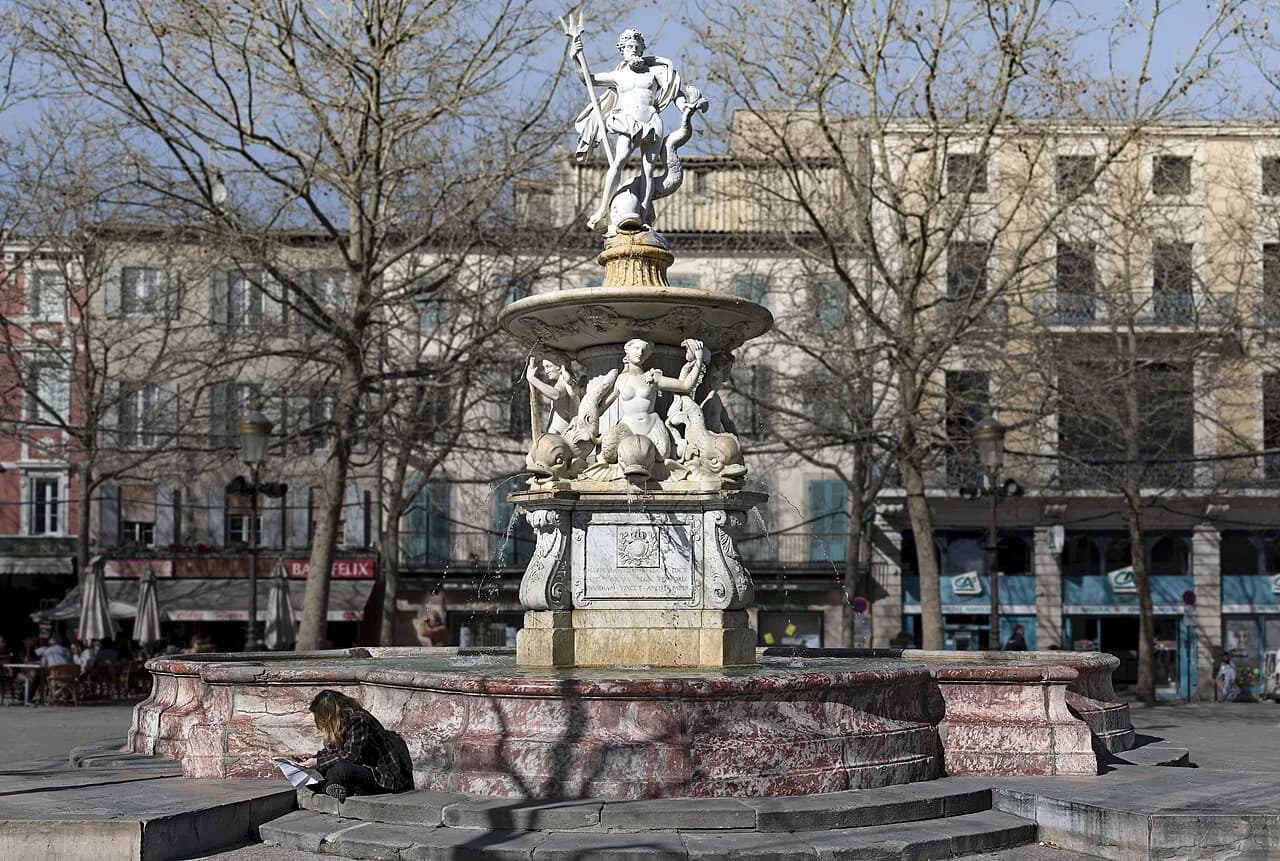 Cheap Hotels in Carcassonne: Beds, Bases and Total Cost