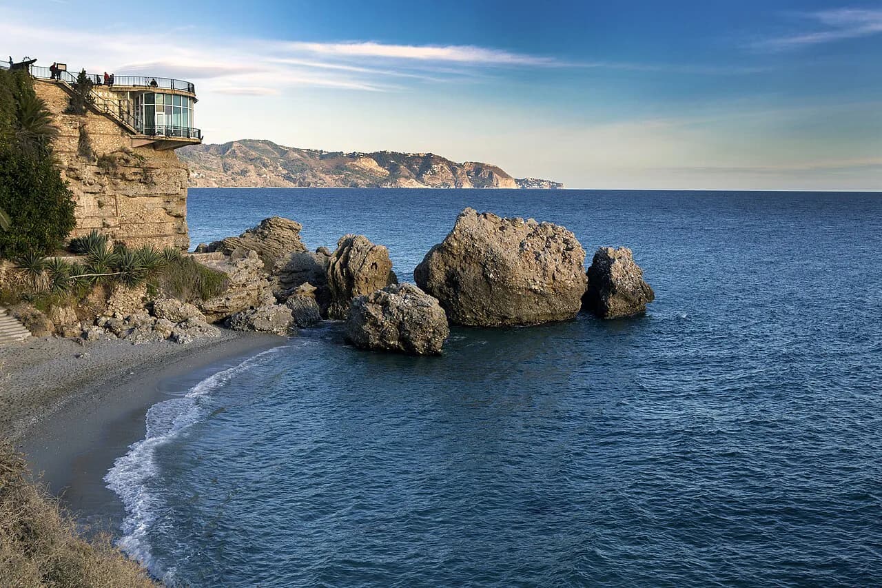 Cheap Hotels in Costa del Sol: Compare Rooms and Extras
