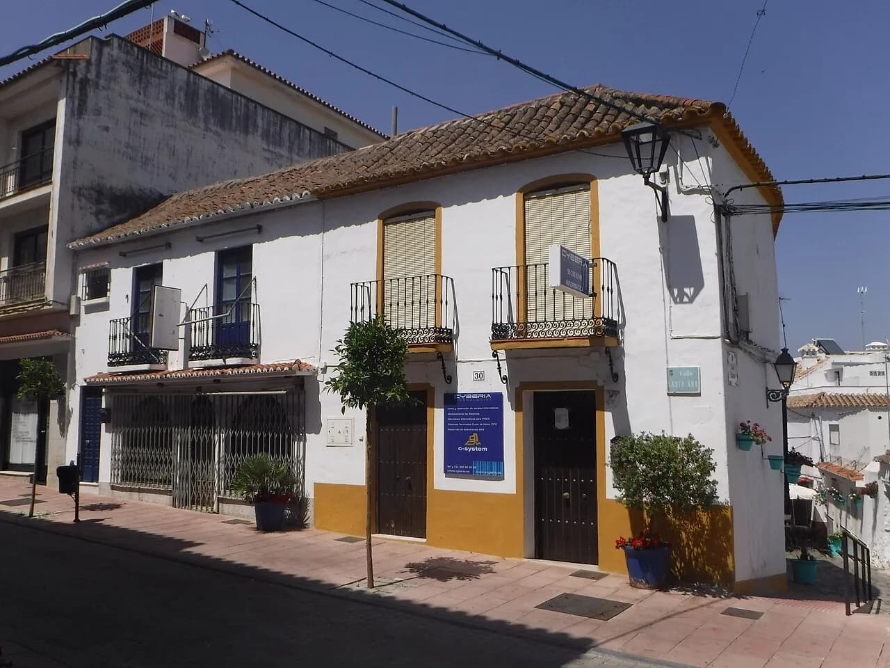 Cheap Hotels in Estepona: Compare Rooms and Extras