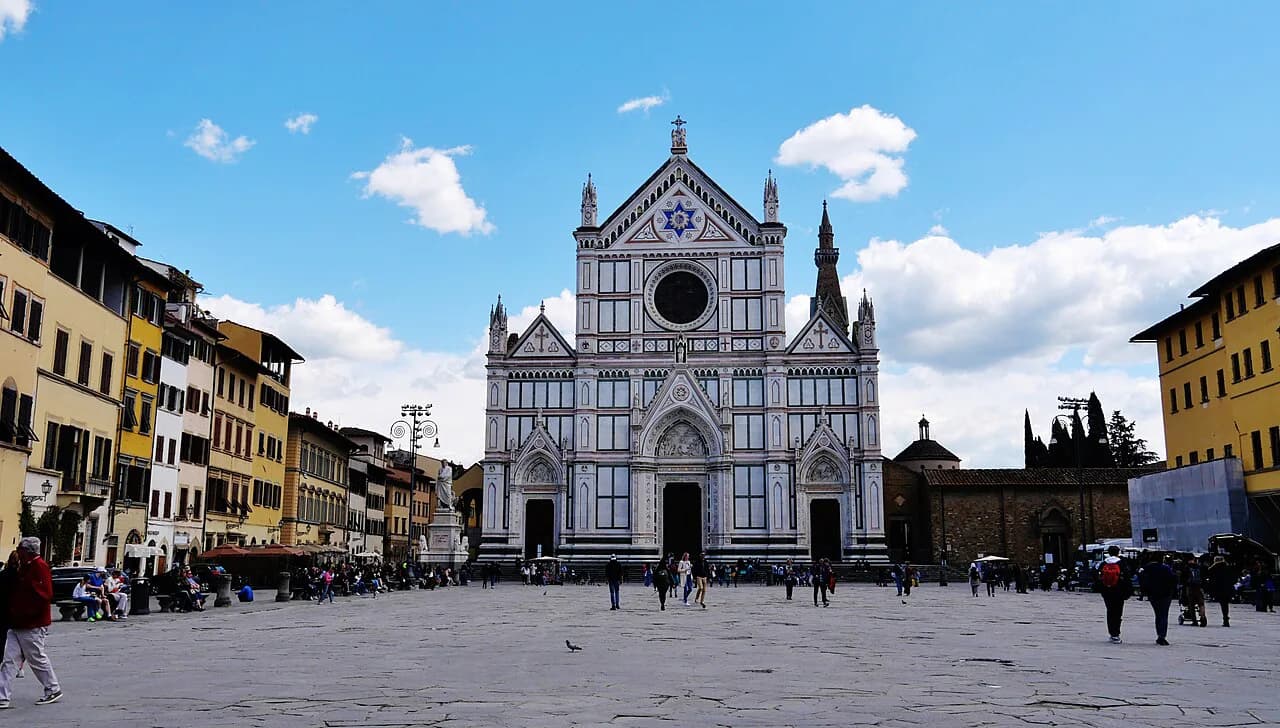 Cheap Hotels in Florence: Compare Budget Rooms and Bases
