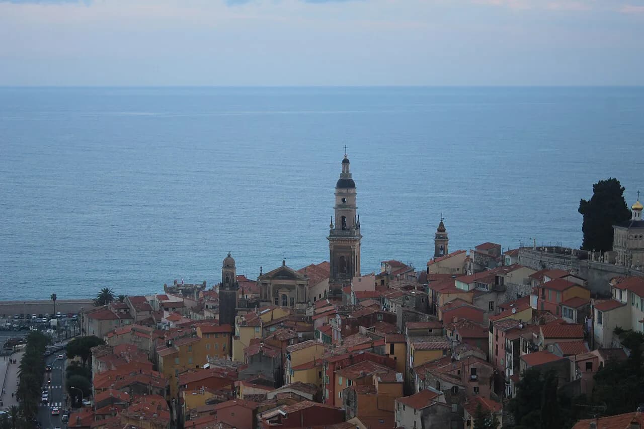 Cheap Hotels on the French Riviera: Cannes and Menton