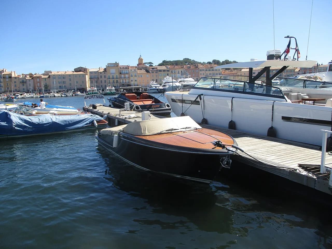 Cheap Hotels in Saint-Tropez: Compare Two Room Offers