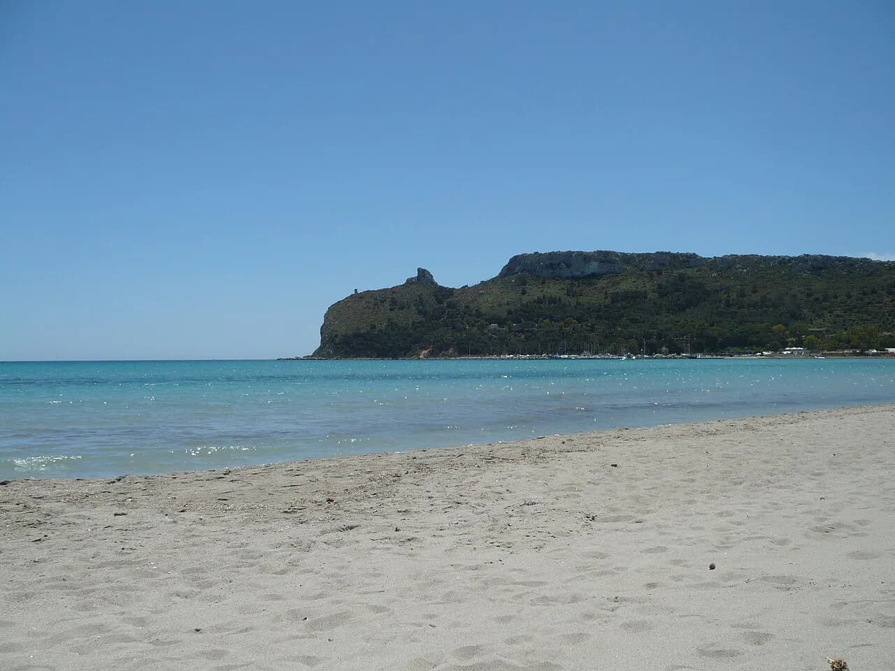 Family Hotels in Sardinia: Match Rooms to Children