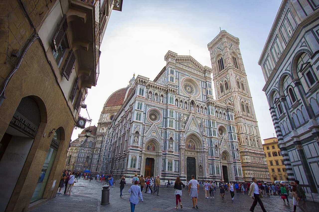 Florence Hotels Near the Duomo: Views, Streets and Rooms