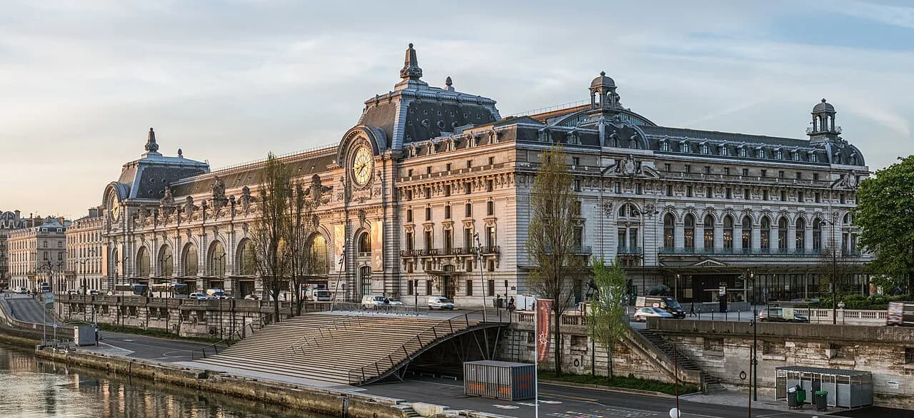 Hotels in Paris’s 7th Arrondissement: Rooms and Views