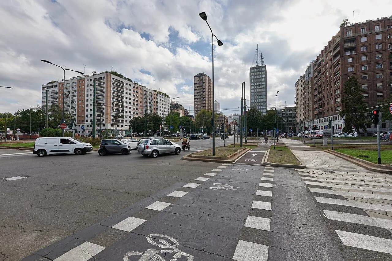 Milan Hotels With Parking: Garages and Room Choices