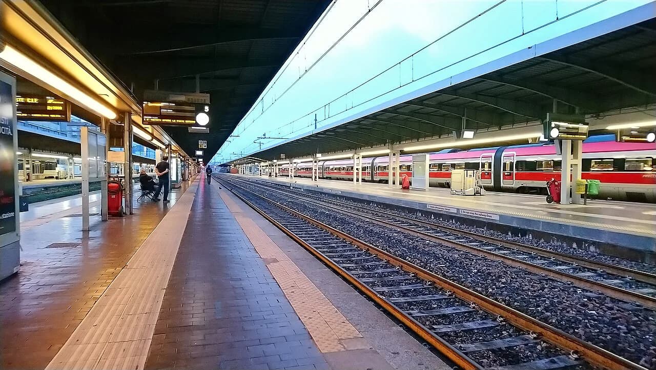 Hotels Near Venice Mestre Station: Compare Rooms and Layouts