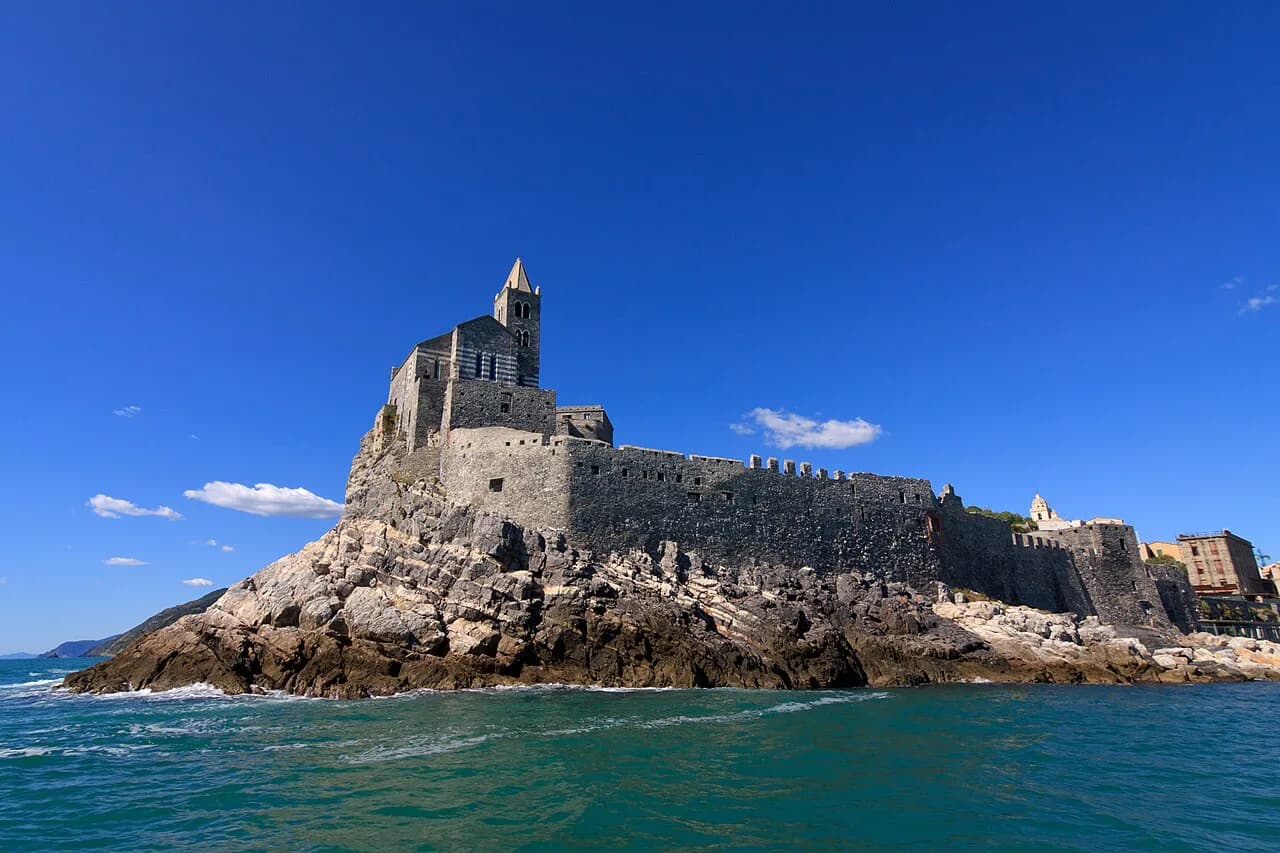 Luxury Hotels in Cinque Terre: Porto Roca or Porto Venere
