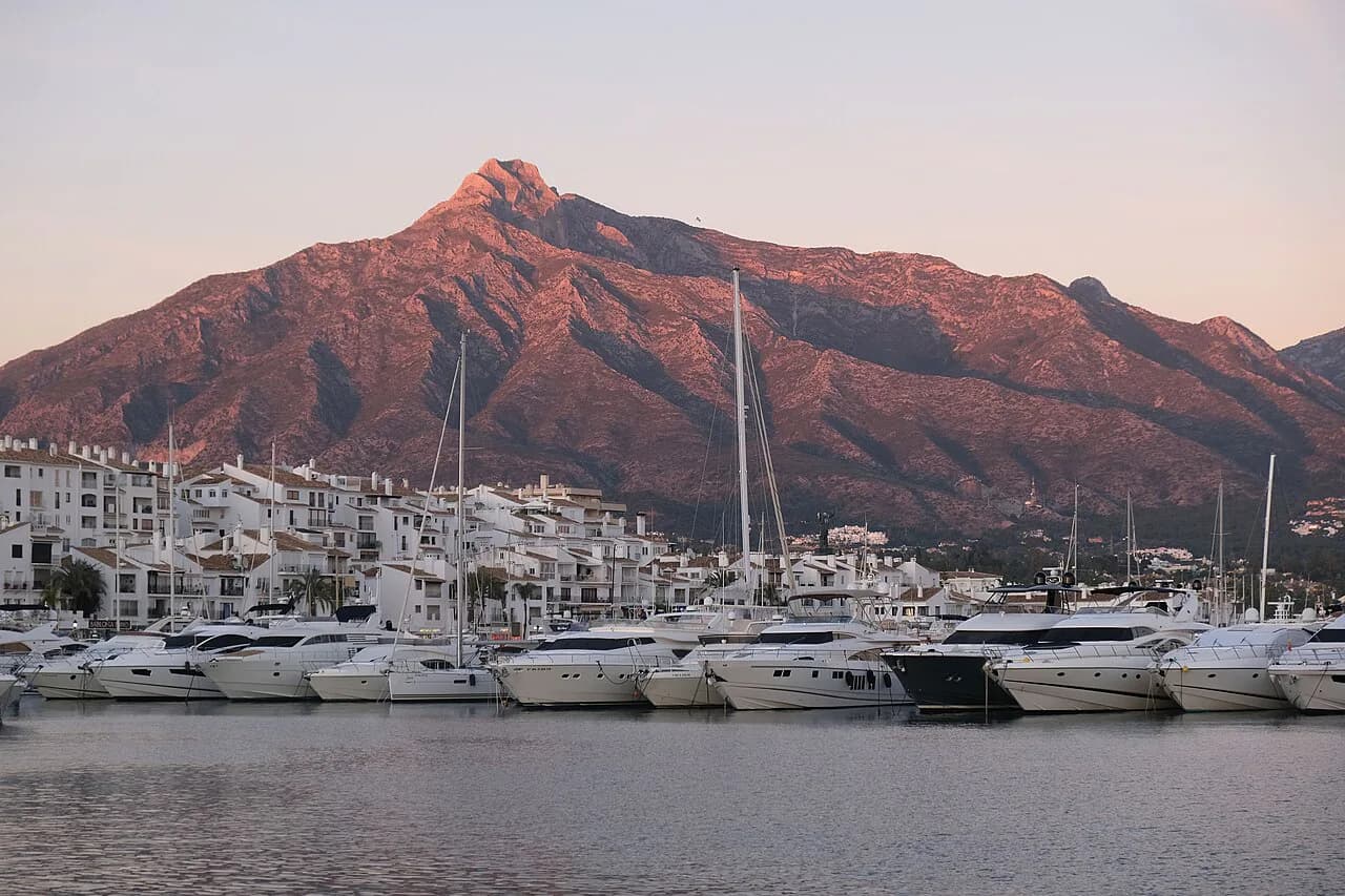 Luxury Hotels in Costa del Sol: Compare Rooms and Resorts