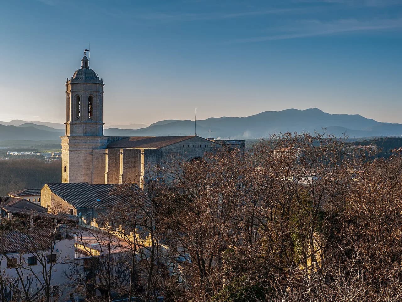 Luxury Hotels in Girona: Rooms, Wellness and Parking
