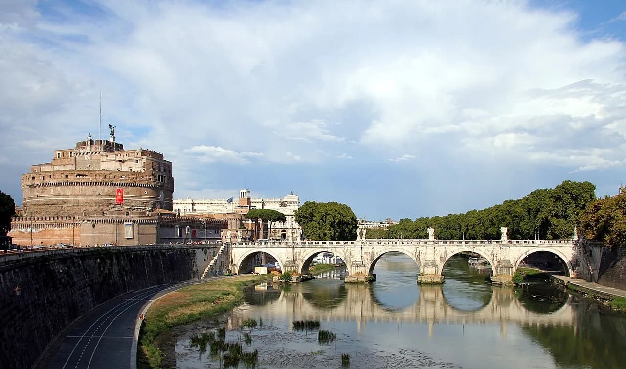 Luxury Hotels in Rome: Compare Room Space and Outlooks
