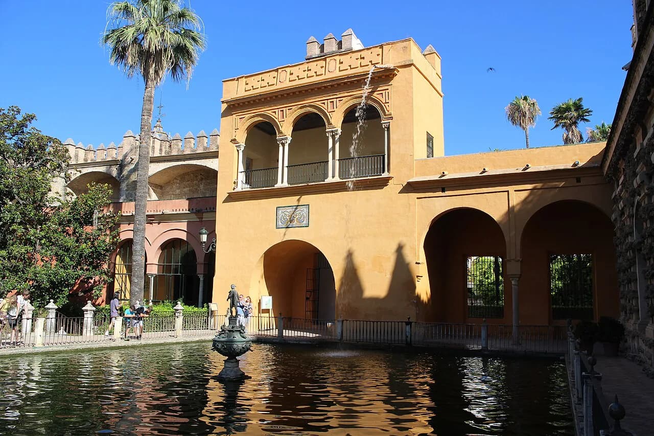 Luxury Hotels in Seville: Choose the Suite and Outdoor Space