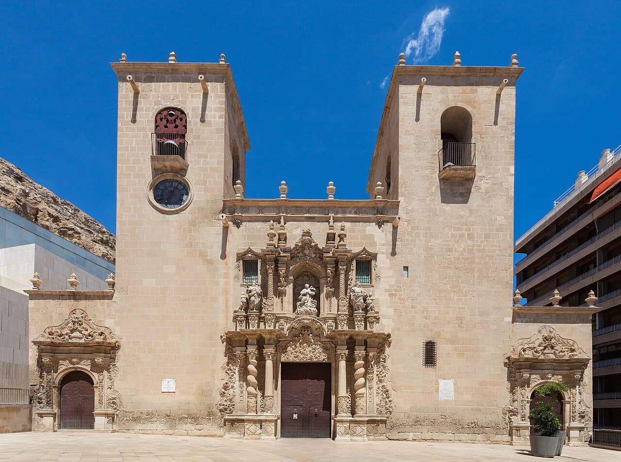 Spa Hotels in Alicante: Compare Setting and Spa Entry