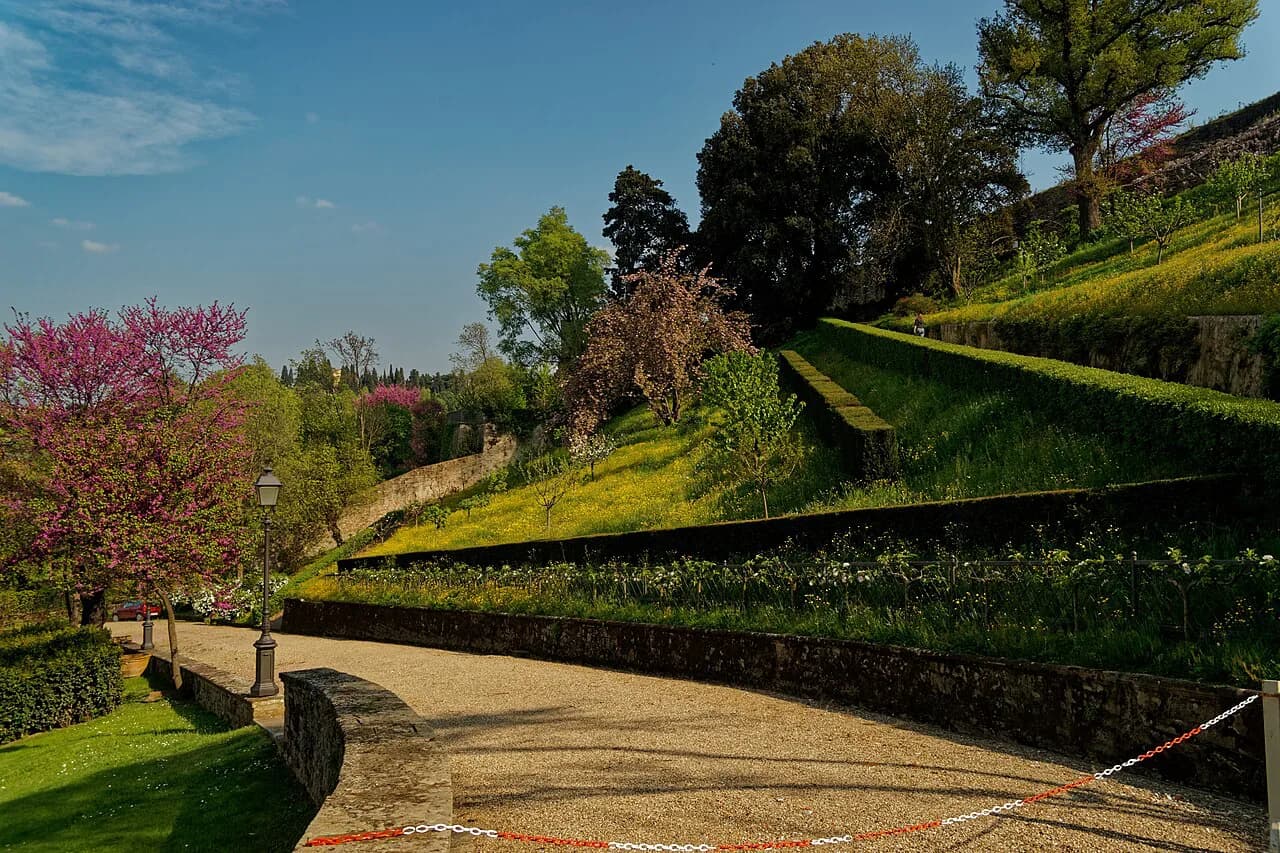 Spa Hotels in Florence: Access, Pools and Room Choices