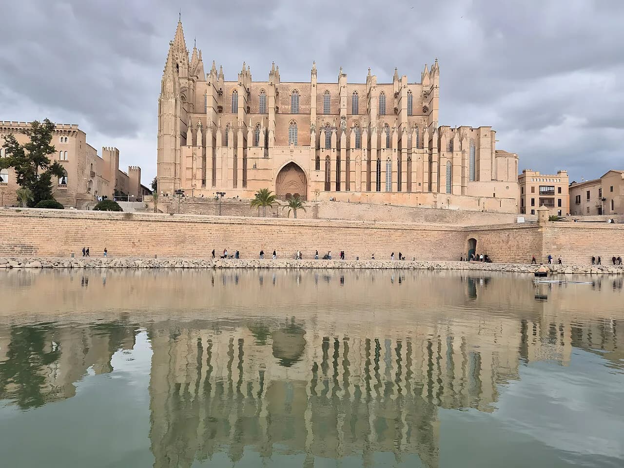 Spa Hotels in Mallorca: Compare Two Palma Stays