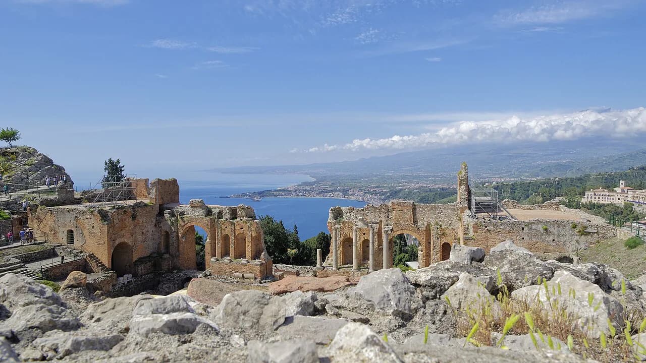 Luxury Hotels in Taormina: Compare Villa Settings and Rooms