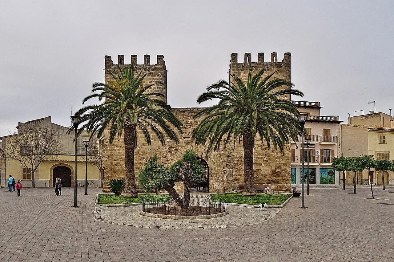 Where to Stay in Alcudia: Old Town or Waterfront?