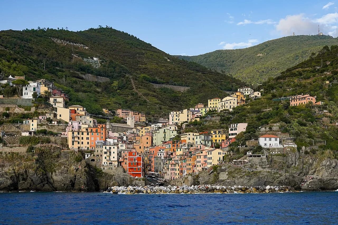 Where to Stay in Cinque Terre: Villages and Room Choices