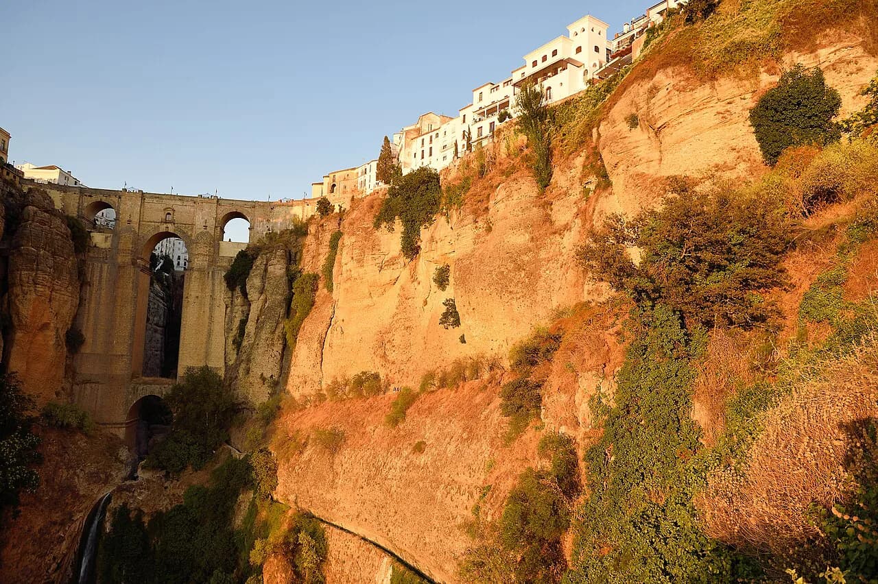 Where to Stay in Ronda: Compare Town and Rural Bases