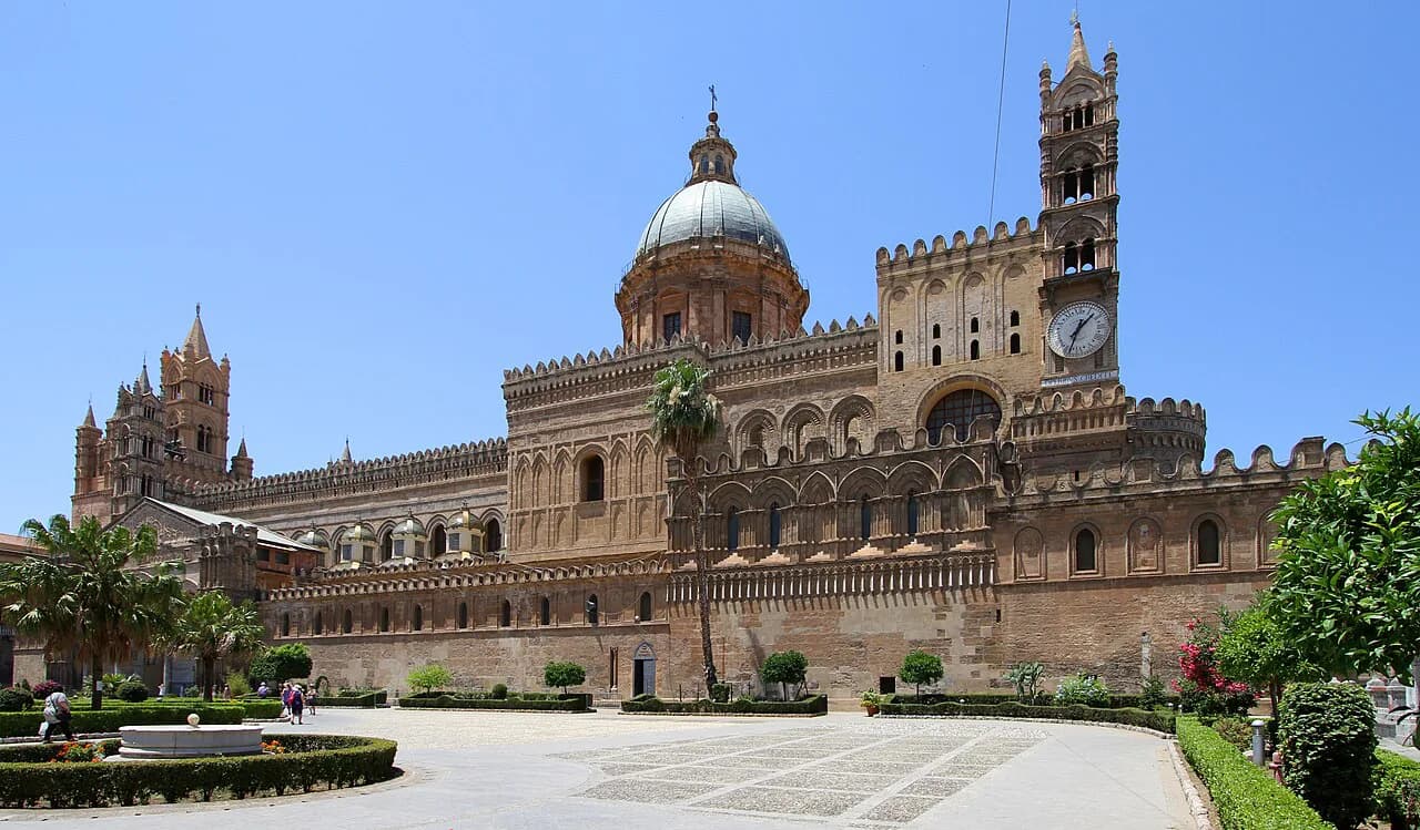 Where to Stay in Sicily Without a Car: Compare the Last Leg