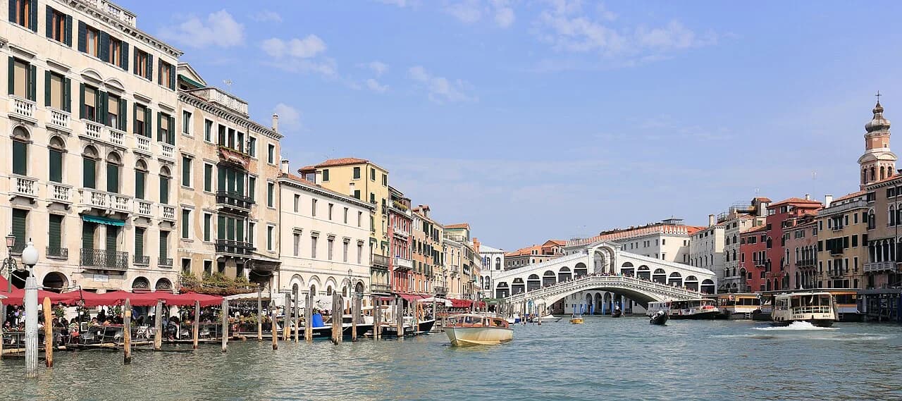 Where to Stay in Venice: Neighborhoods and Island Bases