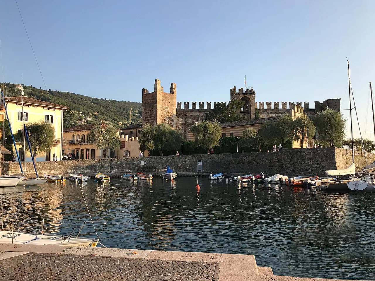 Family Stays on Lake Garda: Match the Room to Your Party
