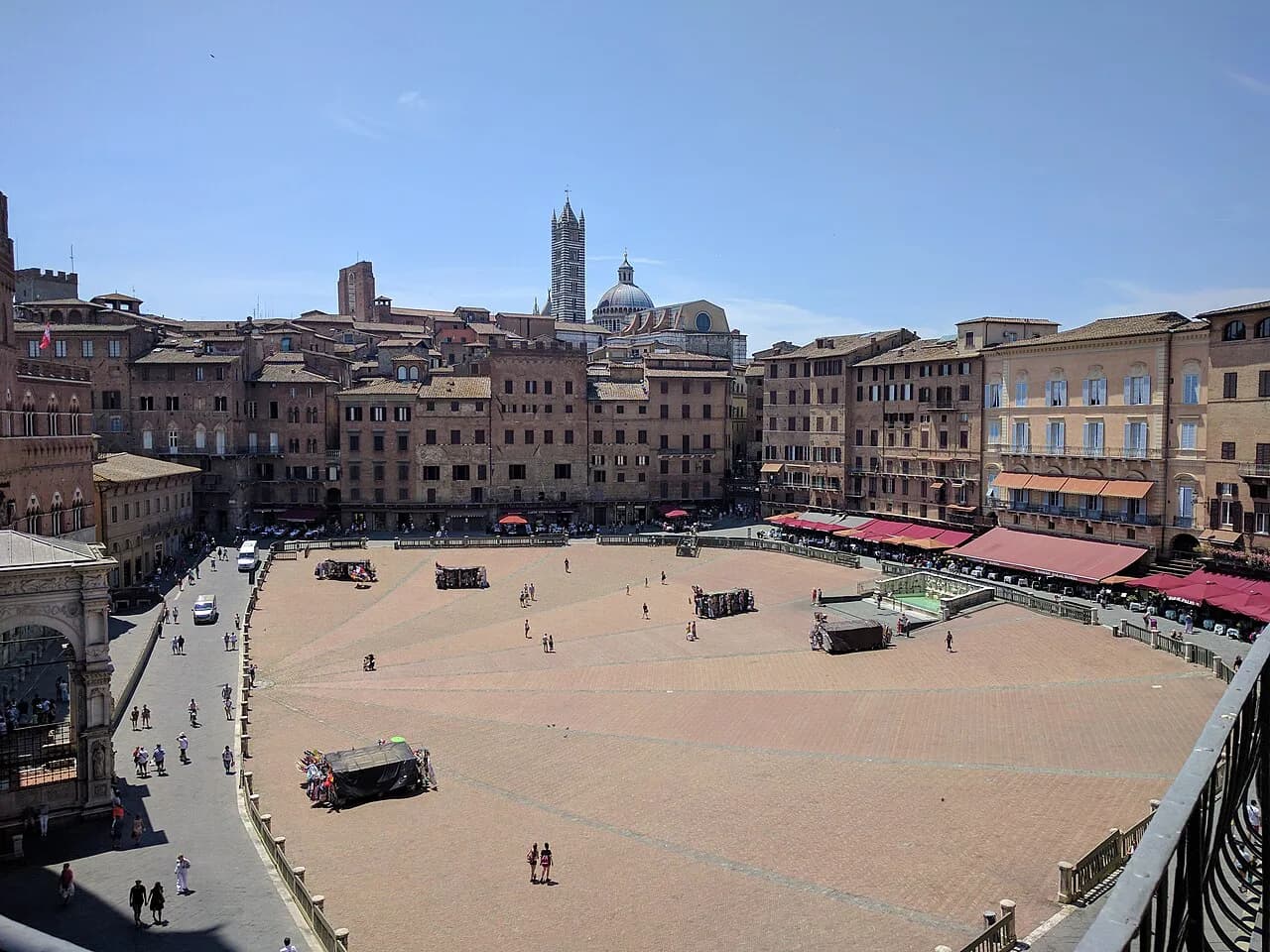 Hotels in Siena City Center: Addresses, Settings and Views