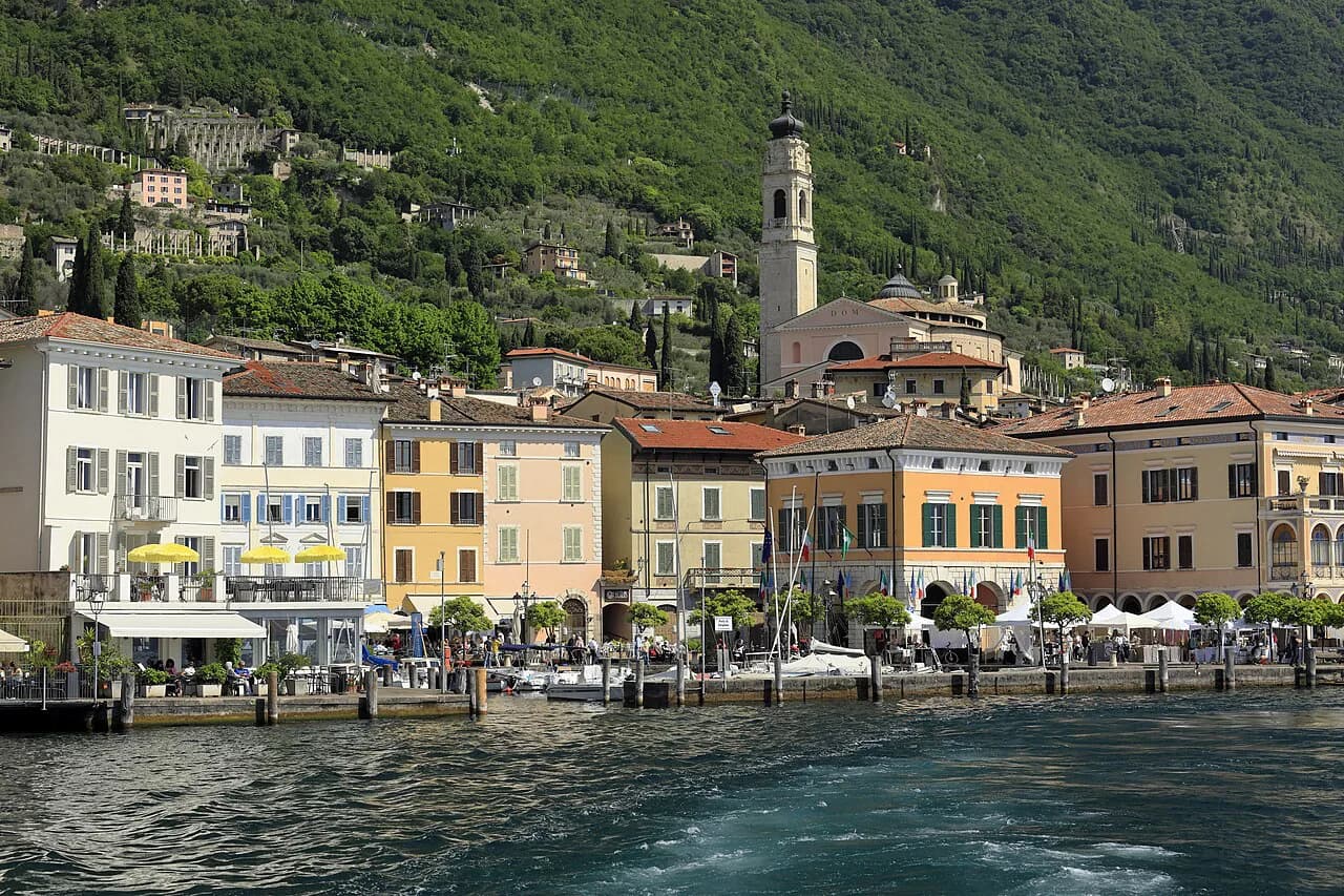 Where to Stay in Lake Garda With Teenagers: Base, Programme and Space