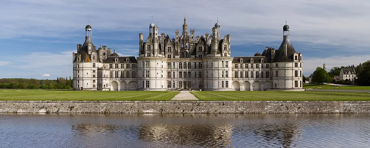 Where to Stay in Loire Valley: Tours, Amboise, Blois, Chinon or Saumur
