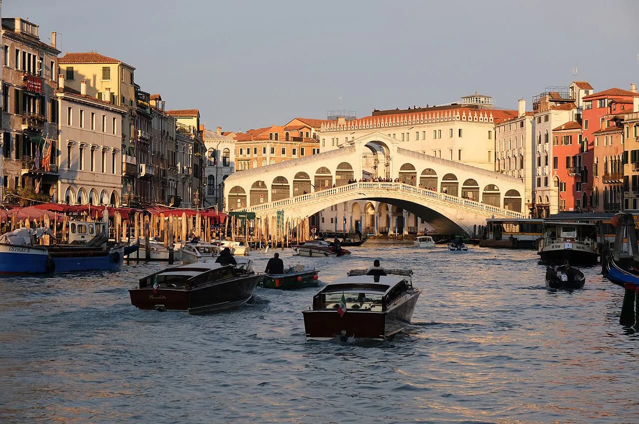 Where to Stay in Venice for First Timers: Choose Your Priorities