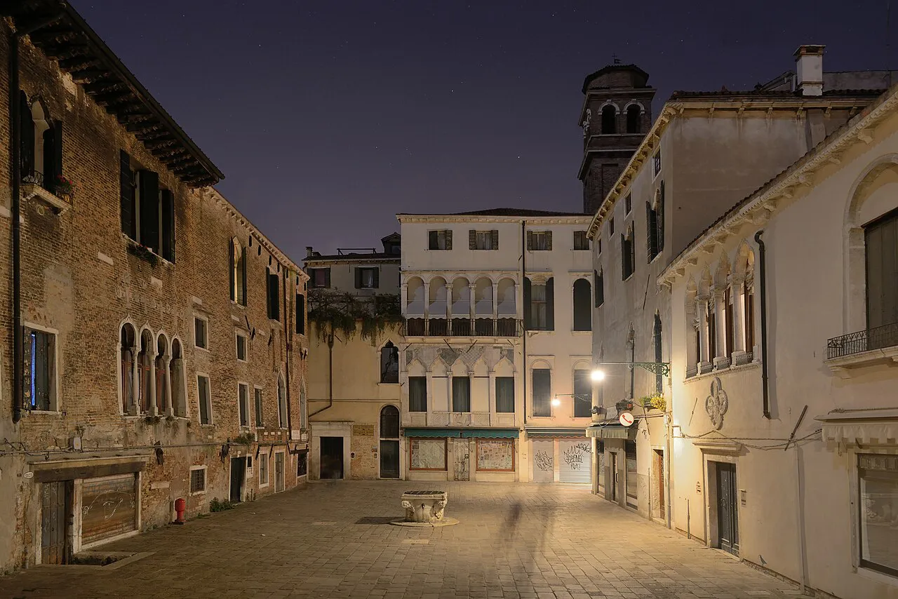 Campo Santa Maria Mater Domini in Santa Croce, Venice, lit by lamps at night