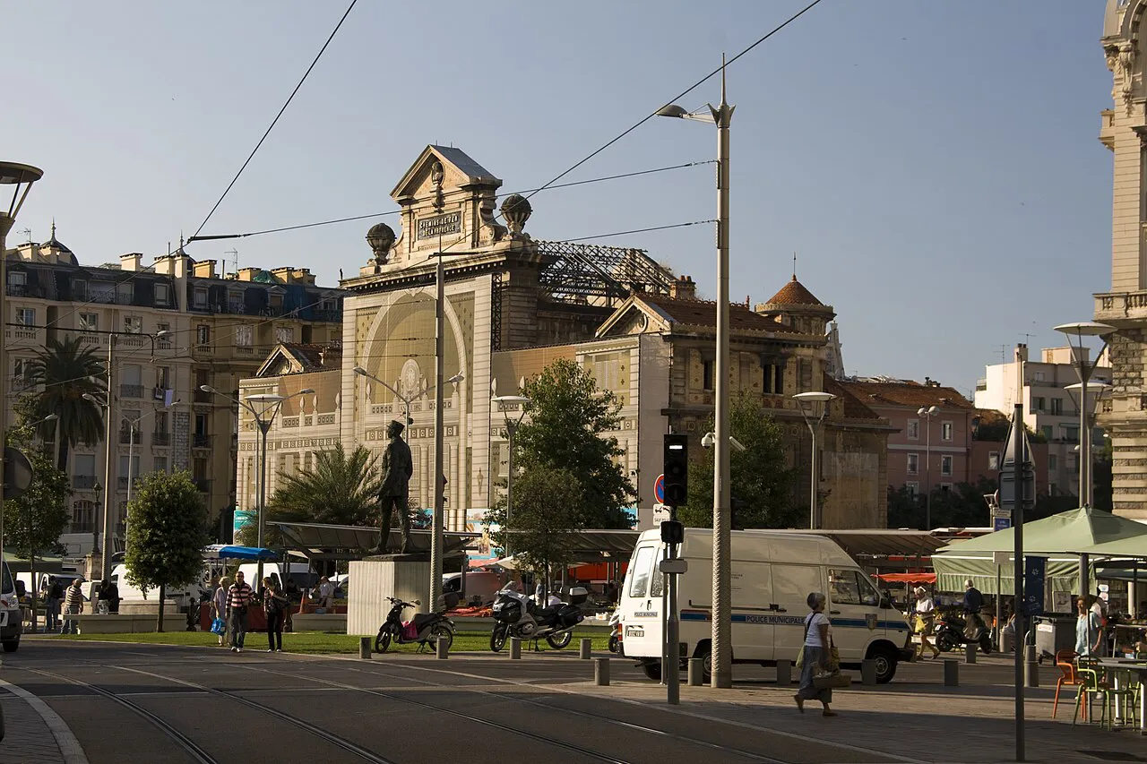 Place du Général-de-Gaulle with its statue and the old Gare du Sud facade in Nice's Libération district