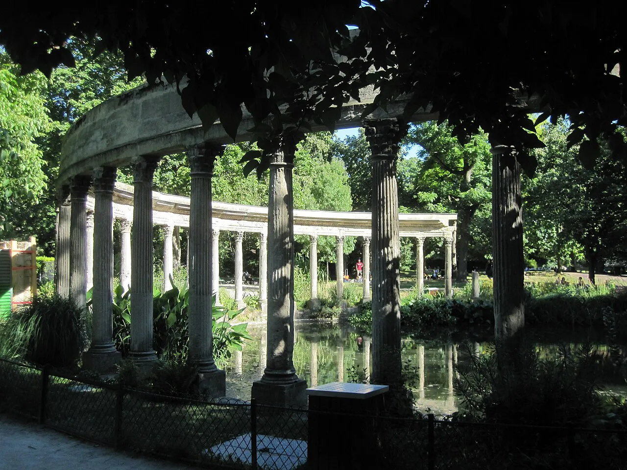 Colonnade beside the oval pond in Parc Monceau, Paris