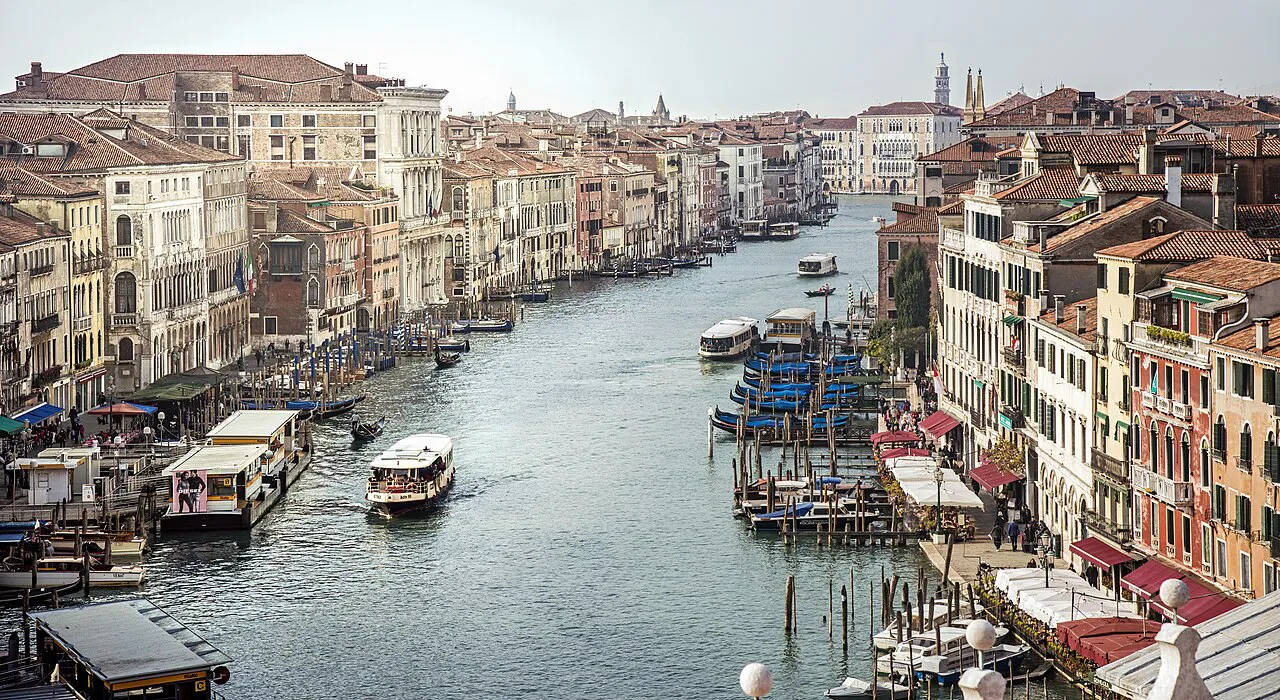 The Grand Canal curving south-west through Venice, lined with palazzi and boat landings